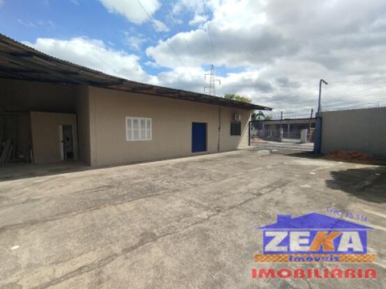 Excelente casa com amplo terreno e grande potencial comercial!