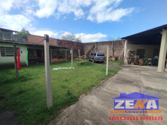 Excelente casa com amplo terreno e grande potencial comercial!