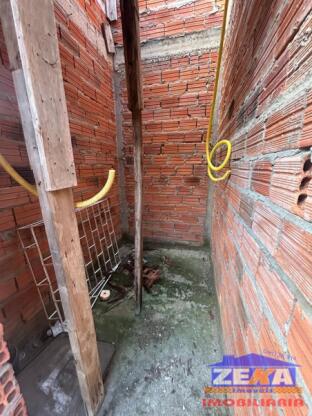 Terreno à Venda com Casa em Alvenaria em Construção - Bairro São José - Esteio